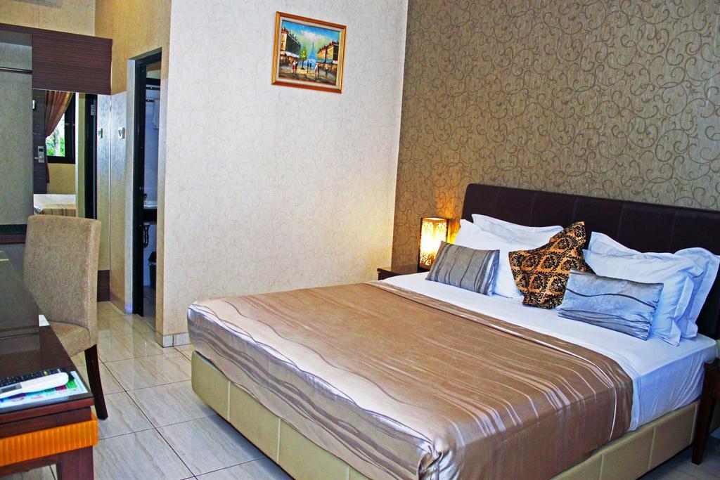 Hotel C3 Semarang Exteriér fotografie