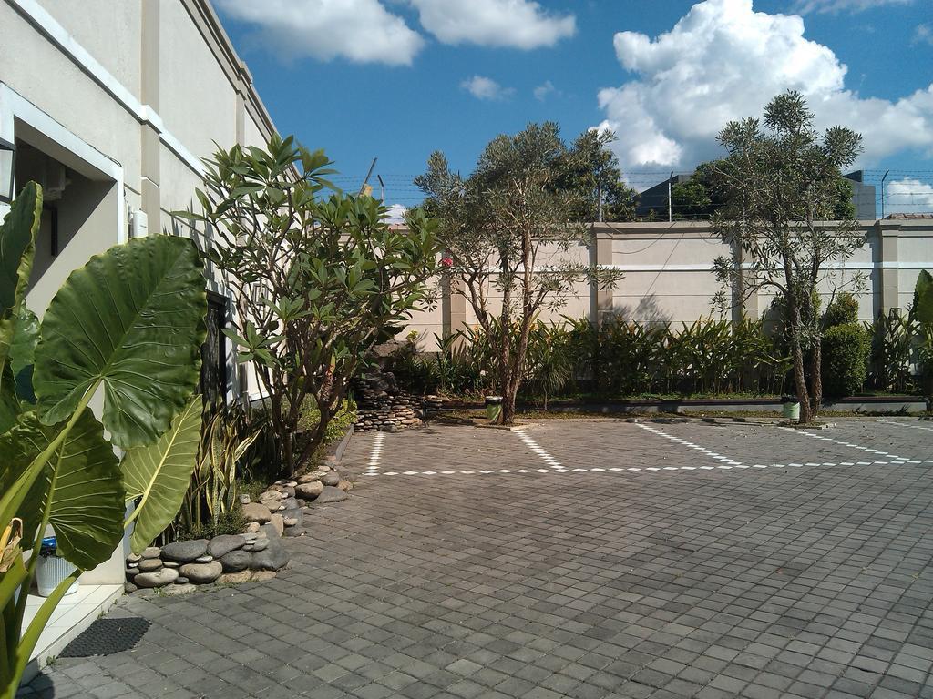 Hotel C3 Semarang Exteriér fotografie